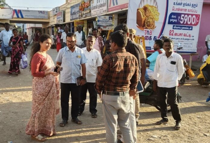 பரமக்குடி ஊராட்சி ஒன்றியம் பார்த்திபனூரில் ஆக்கிரமிப்புகள் அகற்றம்